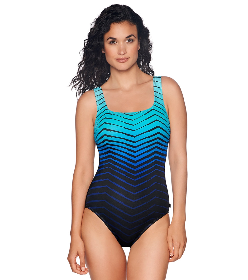 Reebok Women's Prime Performance Scoop Back Chlorine Resistant One Piece  Swimsuit at SwimOutlet.com