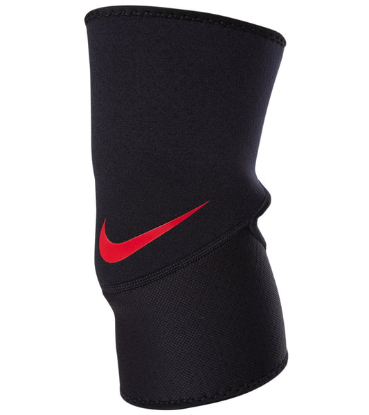 Nike Pro Closed-Patella Knee Sleeve 2.0 at SwimOutlet.com